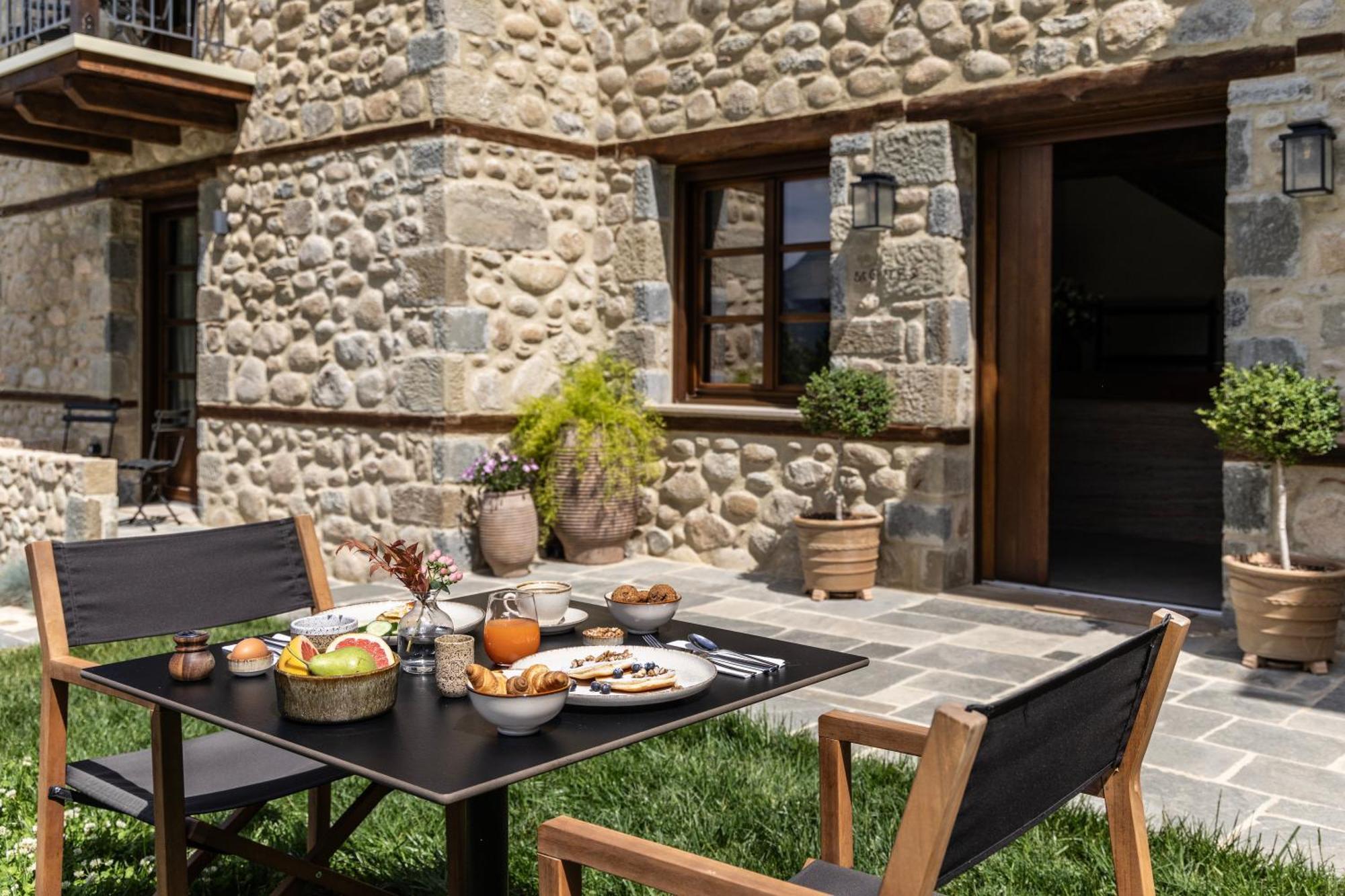 Mones Bed and Breakfast Kastraki  Exteriör bild